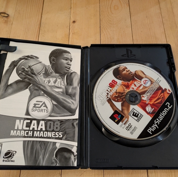 NCAA 08 March Madness for PlayStation 2 - Black Used - Picture 4 of 5